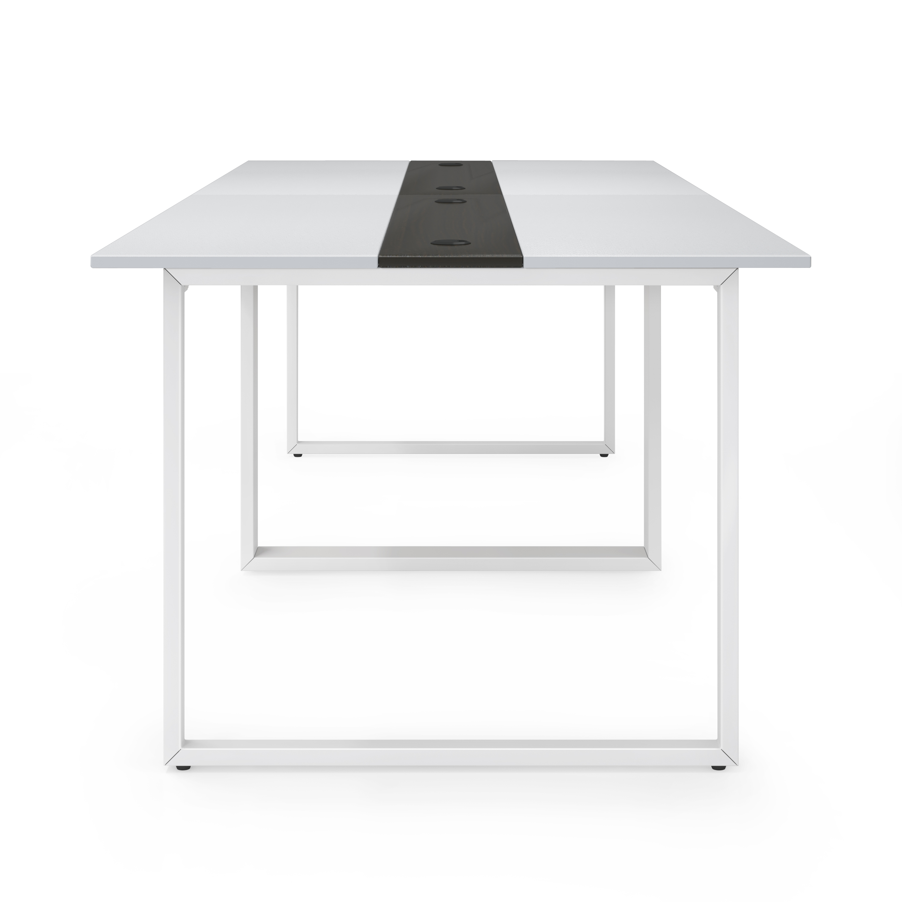 安定感のあるロの字型脚で揺れに強い構造です