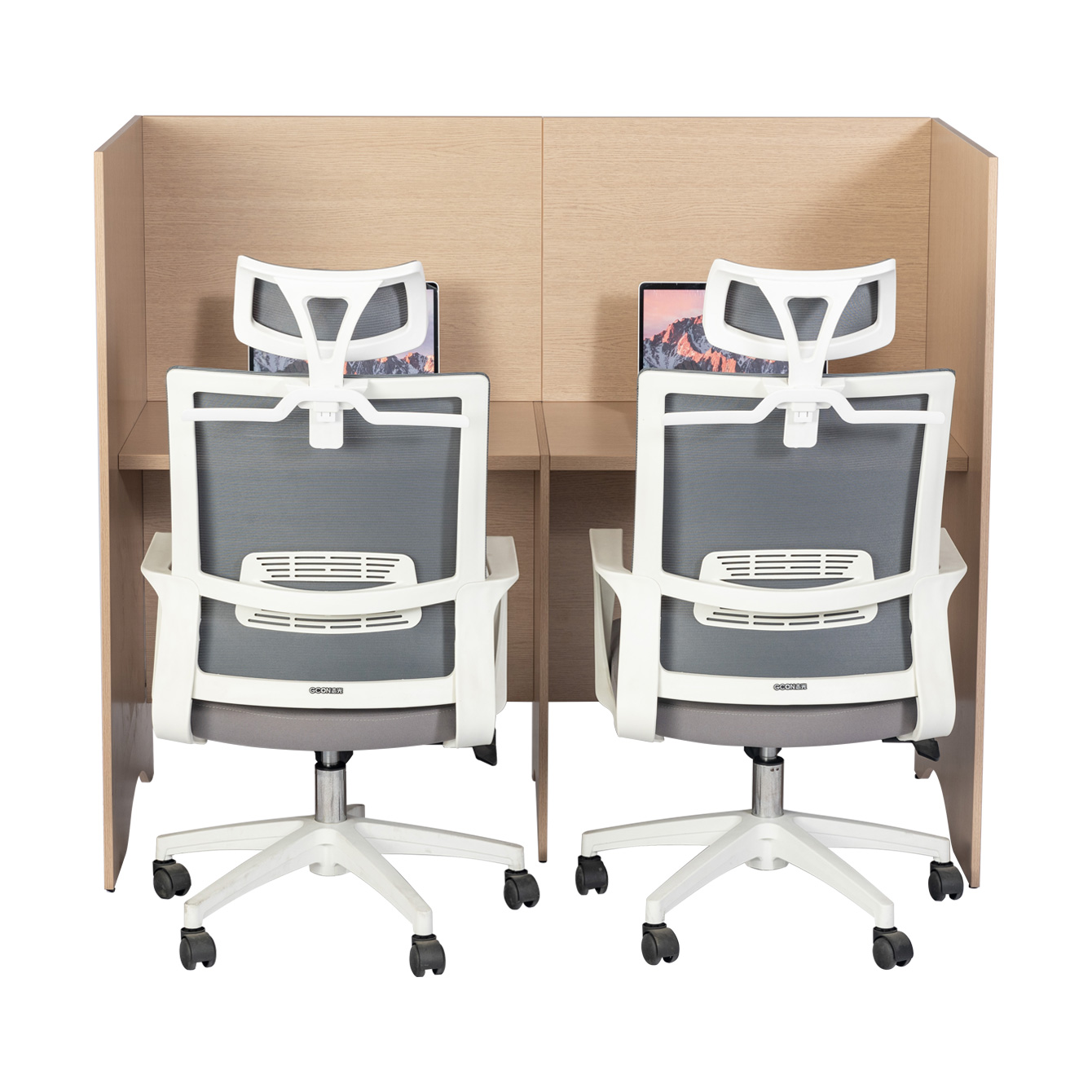 横幅約1400mmで２人掛けができます（広めの1人用としても）